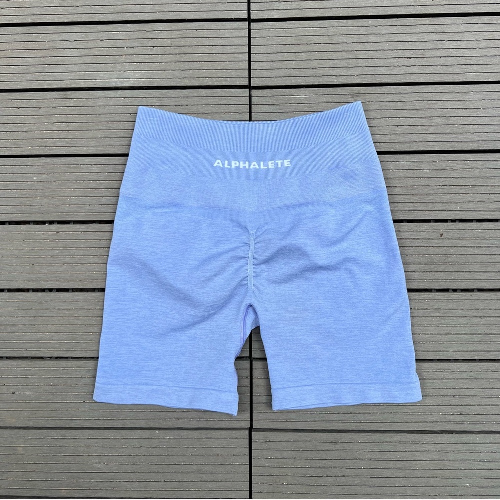 alphalete amplify shorts digital violet 4.5 XS